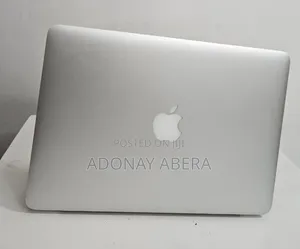 New Laptop Apple MacBook 8GB Intel Core i7 SSD 256GB