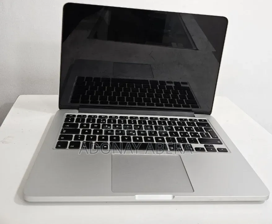 New Laptop Apple MacBook 8GB Intel Core i7 SSD 256GB