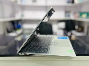 New Laptop Dell Inspiron 15 16GB Intel Core i5 SSD 512GB