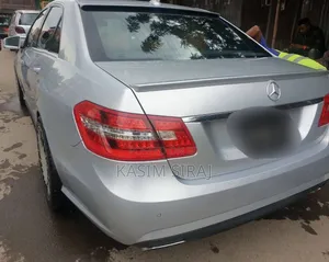 Mercedes-Benz E200 2014 Silver