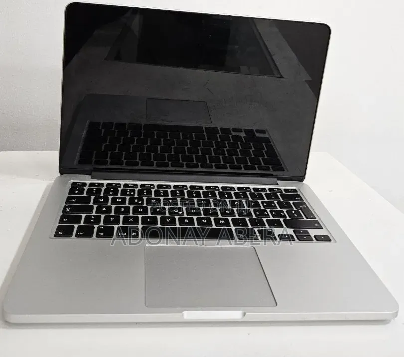 New Laptop Apple MacBook 8GB Intel Core i5 SSD 128GB