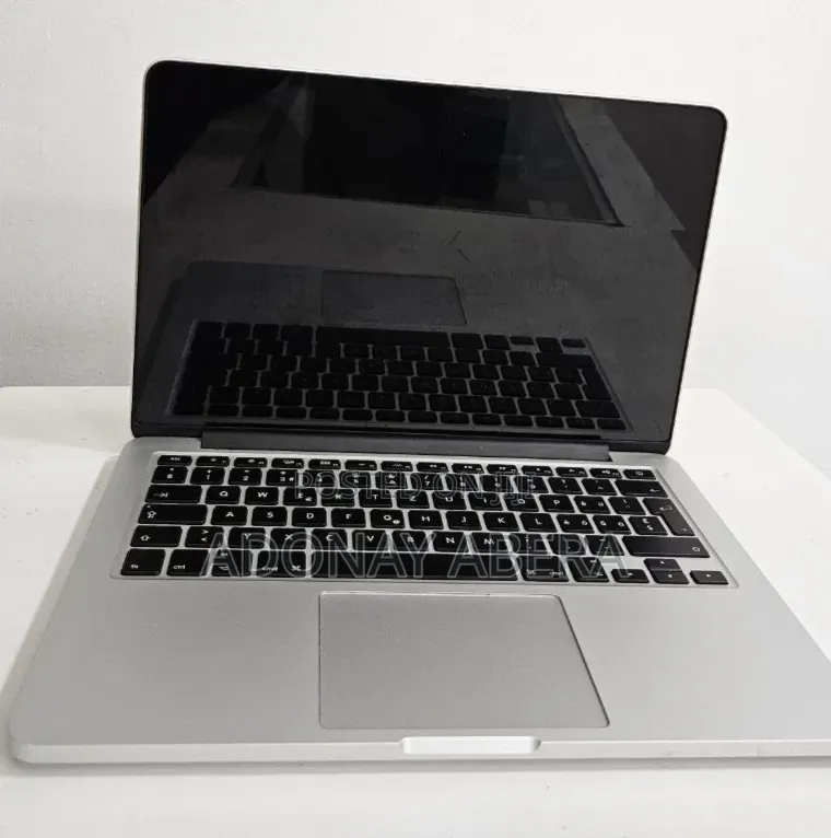 New Laptop Apple MacBook 8GB Intel Core i5 SSD 128GB