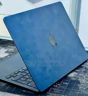 New Laptop Apple MacBook Air 2022 M2 16GB Apple M2 Ultra SSD 512GB