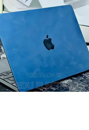 New Laptop Apple MacBook Air 2022 M2 16GB Apple M2 Ultra SSD 512GB