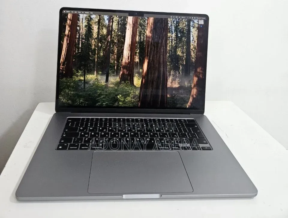 New Laptop Apple MacBook Air 2024 M3 8GB Apple M3 SSD 512GB