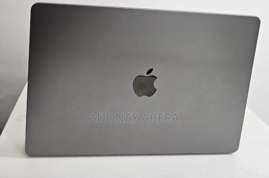 New Laptop Apple MacBook Air 2024 M3 8GB Apple M3 SSD 512GB