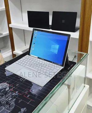 New Laptop Microsoft Surface Pro 7+ 16GB Intel Core i5 SSD 256GB