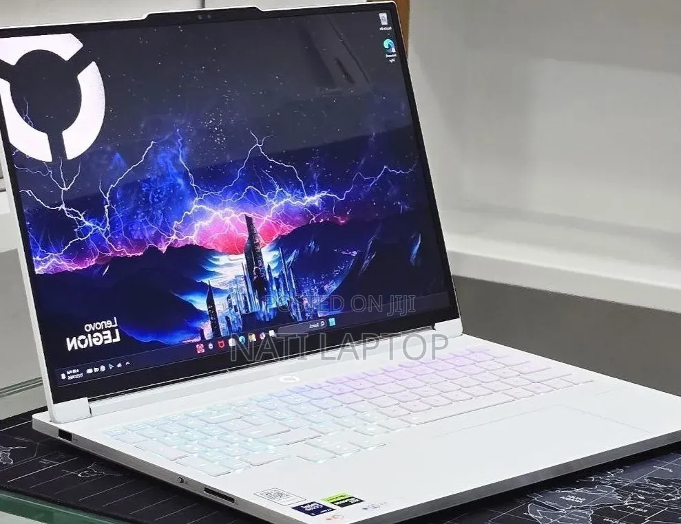 New Laptop Lenovo Legion 7 32GB Intel Core Ultra 7 SSD 1T