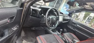 Toyota Hilux 2021 Gray