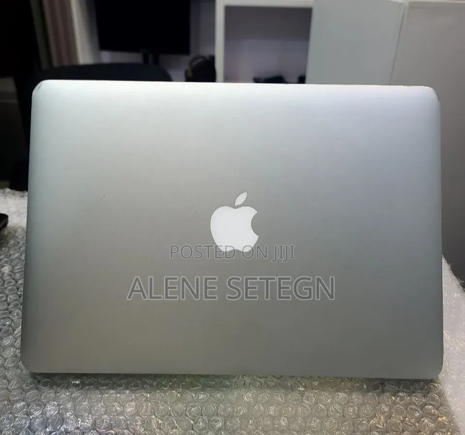 New Laptop Apple MacBook Air 2017 8GB Intel Core i5 SSD 128GB