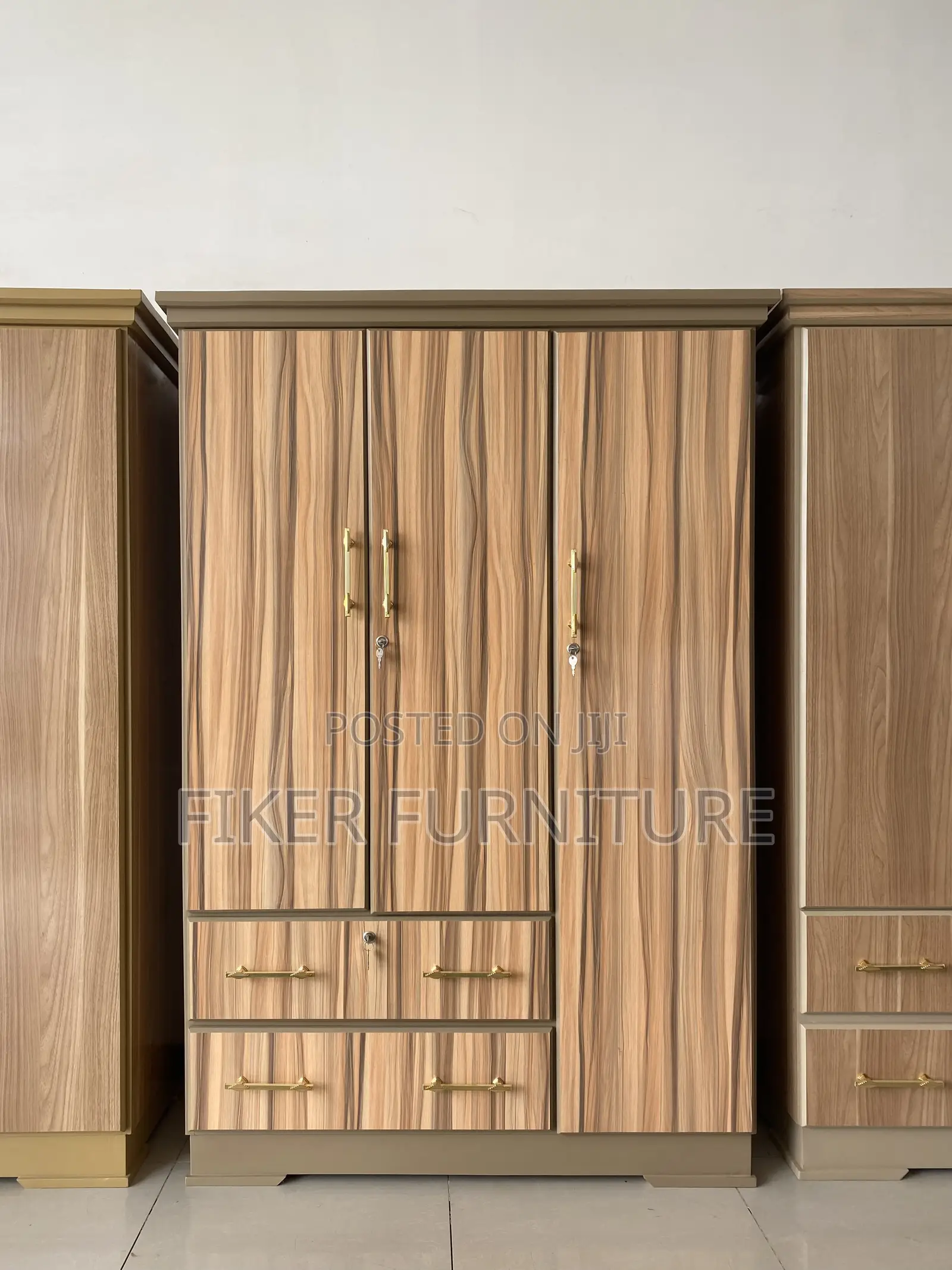 Closet (ቁምሳጥን)