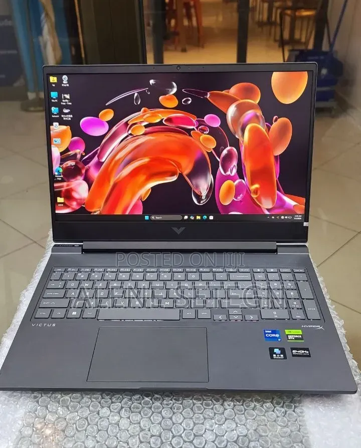 New Laptop HP Victus 16 16GB Intel Core i7 SSD 1T