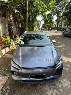 BYD E2 43 kWh 94 hp FWD 2025 Silver