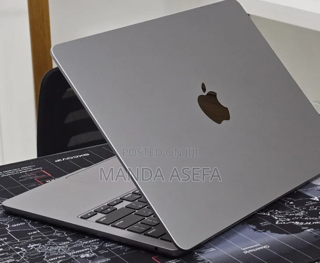 New Laptop Apple MacBook Air 2022 M2 16GB Apple M2 SSD 256GB