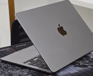 New Laptop Apple MacBook Air 2022 M2 16GB Apple M2 SSD 256GB
