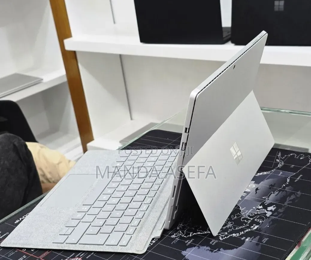 New Laptop Microsoft Surface Pro 7+ 16GB Intel Core i5 SSD 256GB
