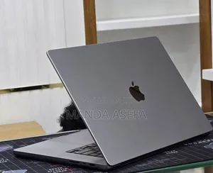 New Laptop Apple MacBook Pro 2021 M1 32GB Apple M1 Pro SSD 512GB