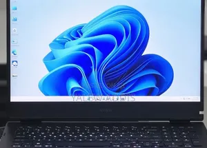 New Laptop HP OmniBook 5 16" 16GB Intel Core i9 SSD 512GB