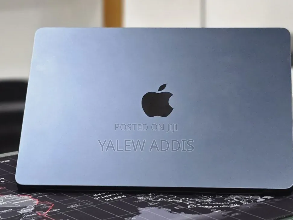New Laptop Apple MacBook Air 2022 M2 8GB Apple M2 SSD 512GB
