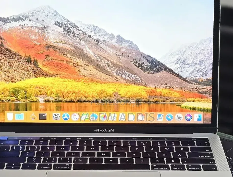 New Laptop Apple MacBook Pro 2019 16GB Intel Core i7 SSD 512GB