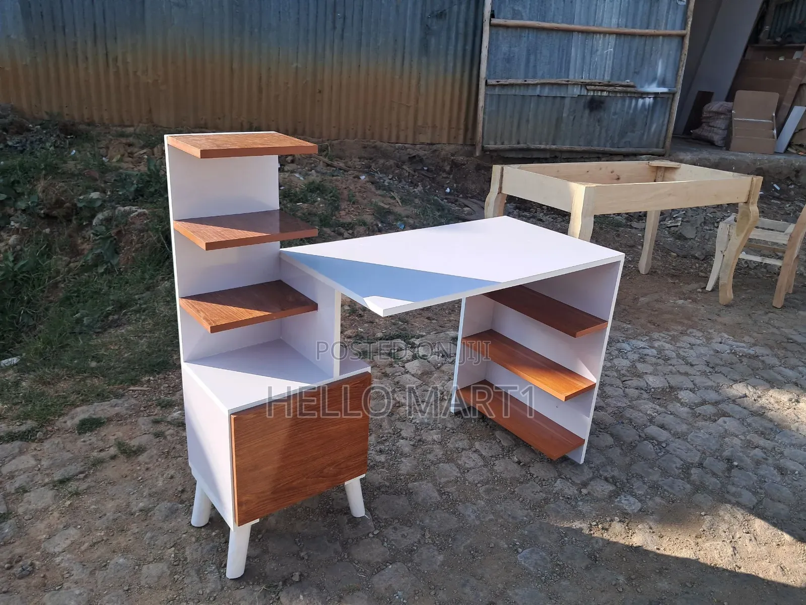 Simple Desk