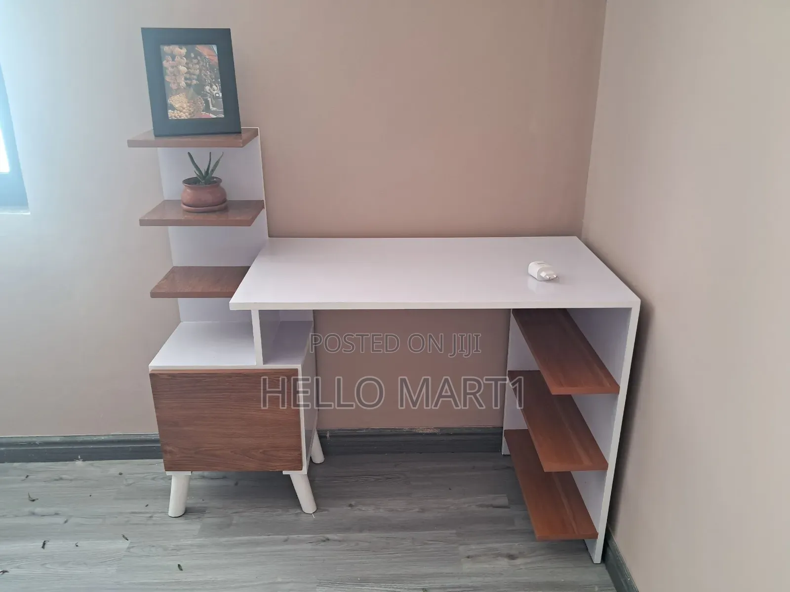 Simple Desk
