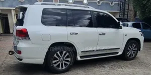 Toyota Land Cruiser 2021 Off white