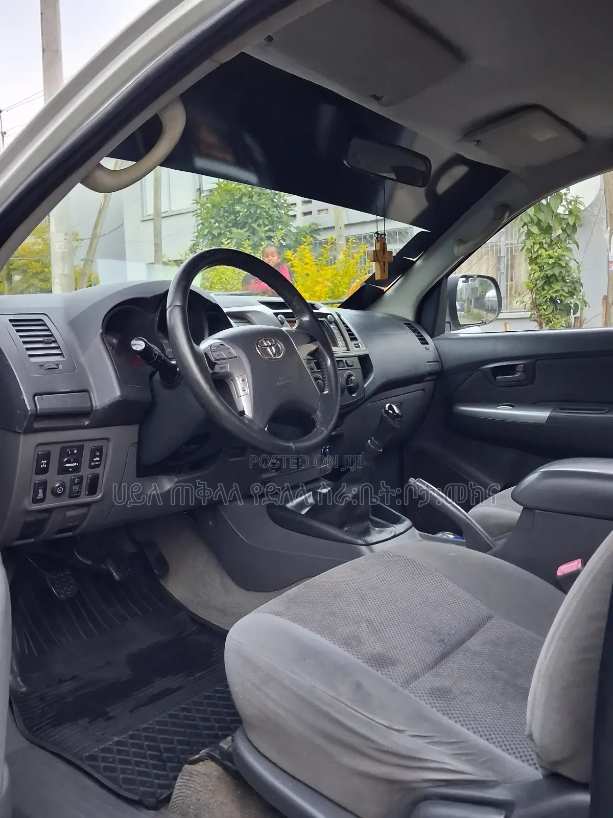 Toyota Hilux 2013 Off white