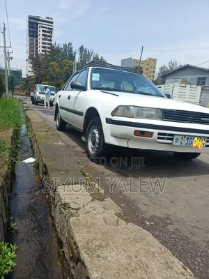 Toyota Corona 1987 White