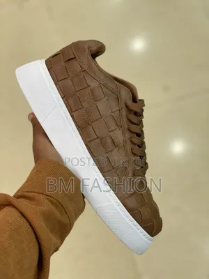 Woven Low-Top Crisp Brown Shoes