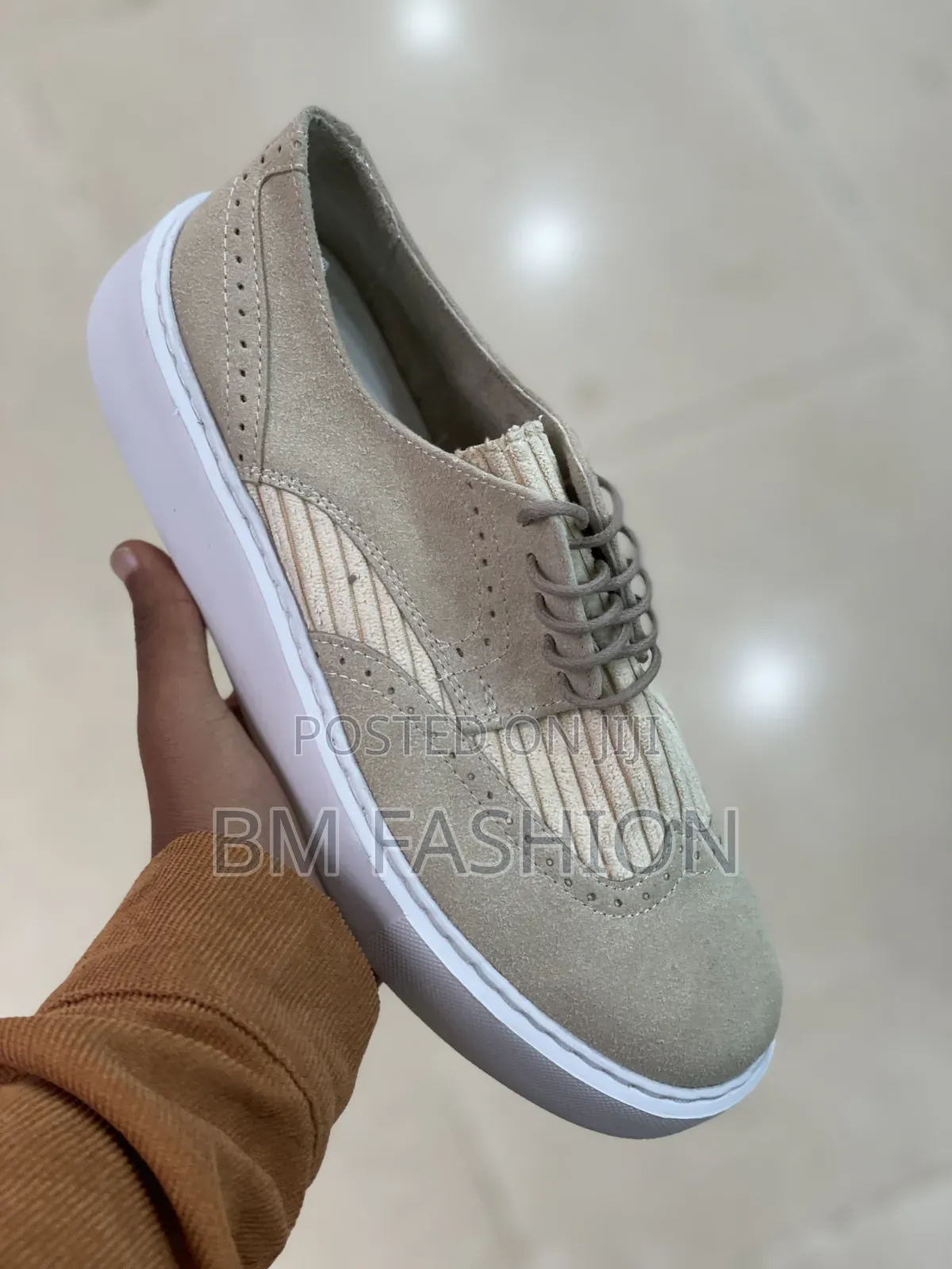 Textured Hybrid Low-Top Sand Beige Platform White