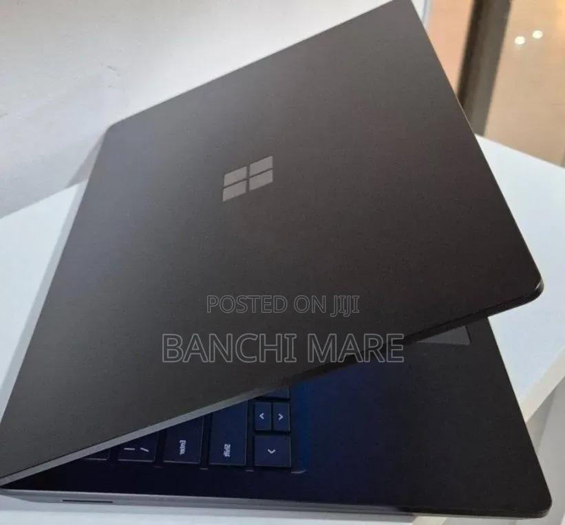 New Laptop Microsoft Surface Laptop 3 8GB Intel Core i5 SSD 256GB