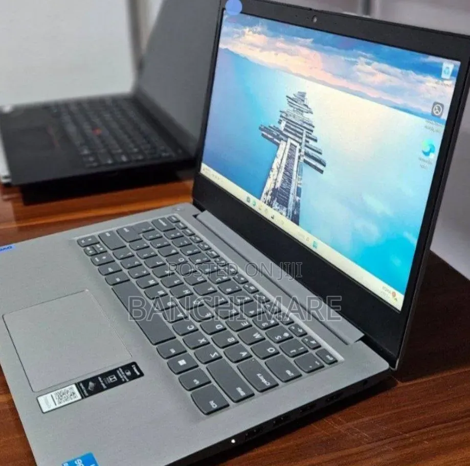 New Laptop Lenovo Ideapad 3 8GB Intel Core i3 SSD 256GB