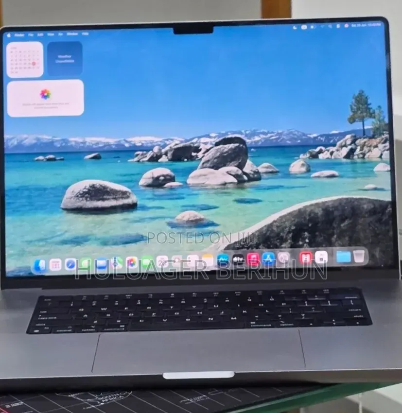 New Laptop Apple MacBook Pro 2020 M1 32GB Apple M1 Pro SSD 512GB
