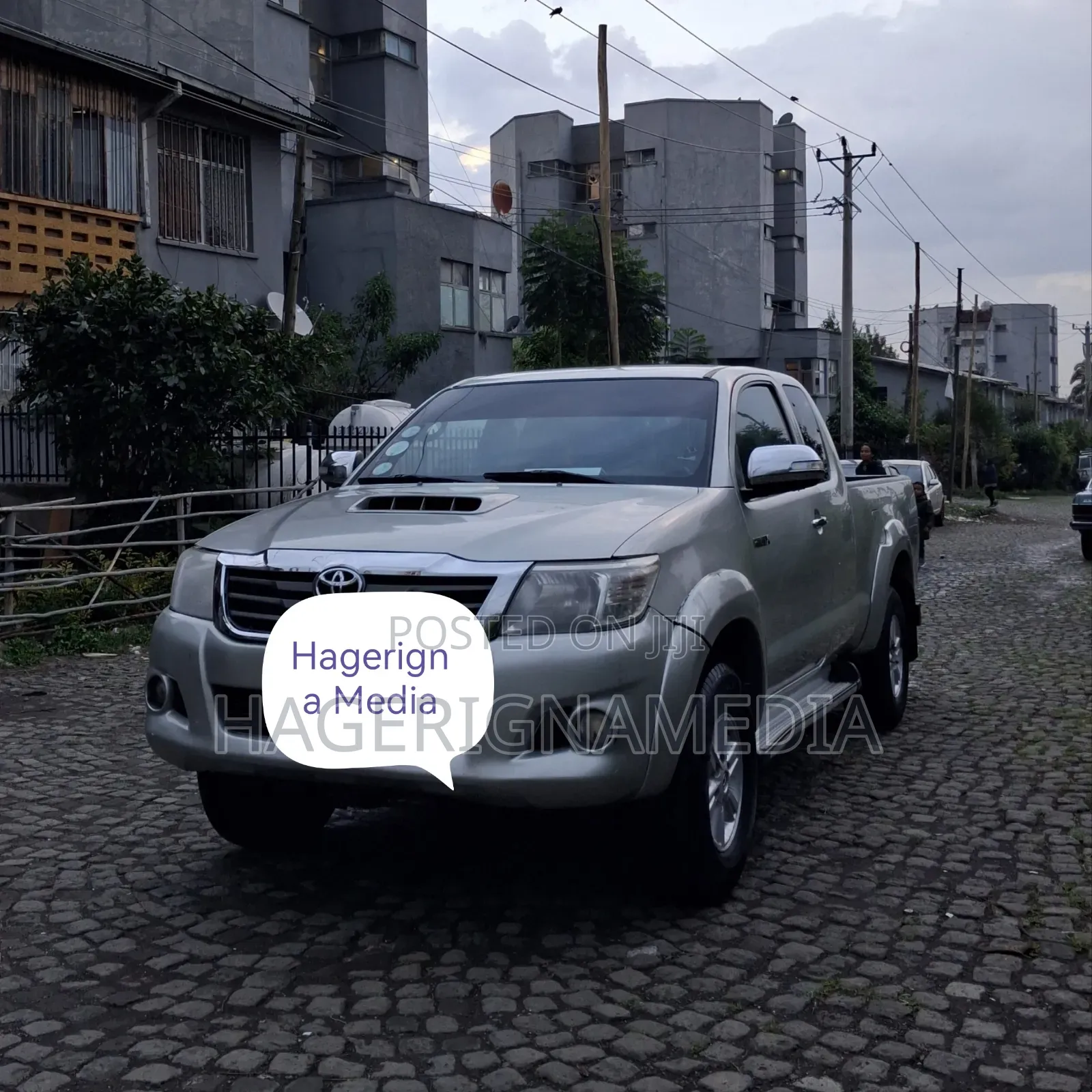 Toyota Hilux 2013 Silver