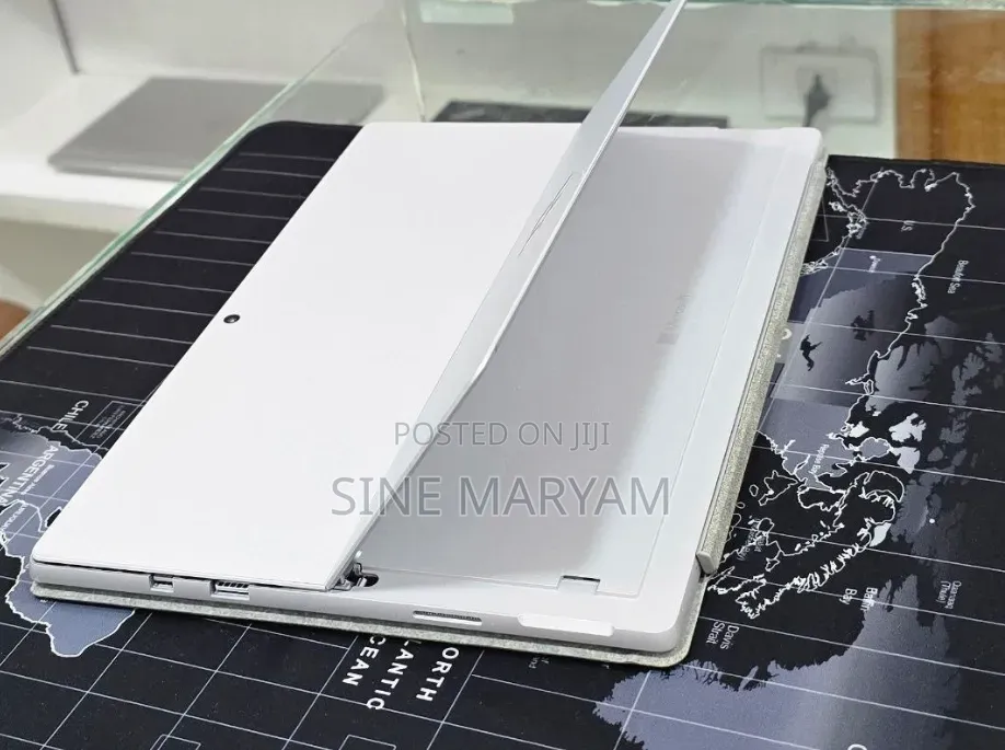 New Laptop Microsoft Surface 16GB Intel Core i5 SSD 256GB