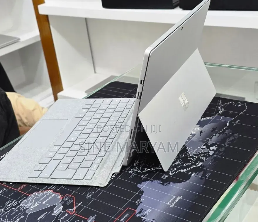 New Laptop Microsoft Surface 16GB Intel Core i5 SSD 256GB