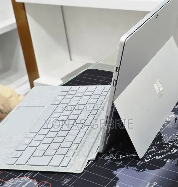 New Laptop Microsoft Surface 16GB Intel Core i5 SSD 256GB