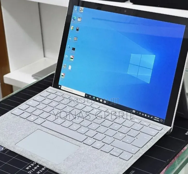 New Laptop Microsoft Surface 16GB Intel Core i5 SSD 256GB