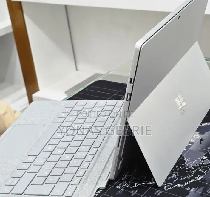 New Laptop Microsoft Surface 16GB Intel Core i5 SSD 256GB