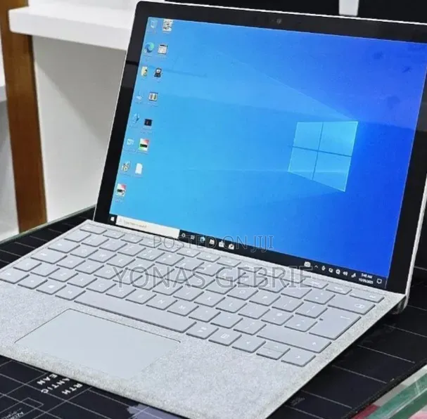 New Laptop Microsoft Surface 16GB Intel Core i5 SSD 256GB