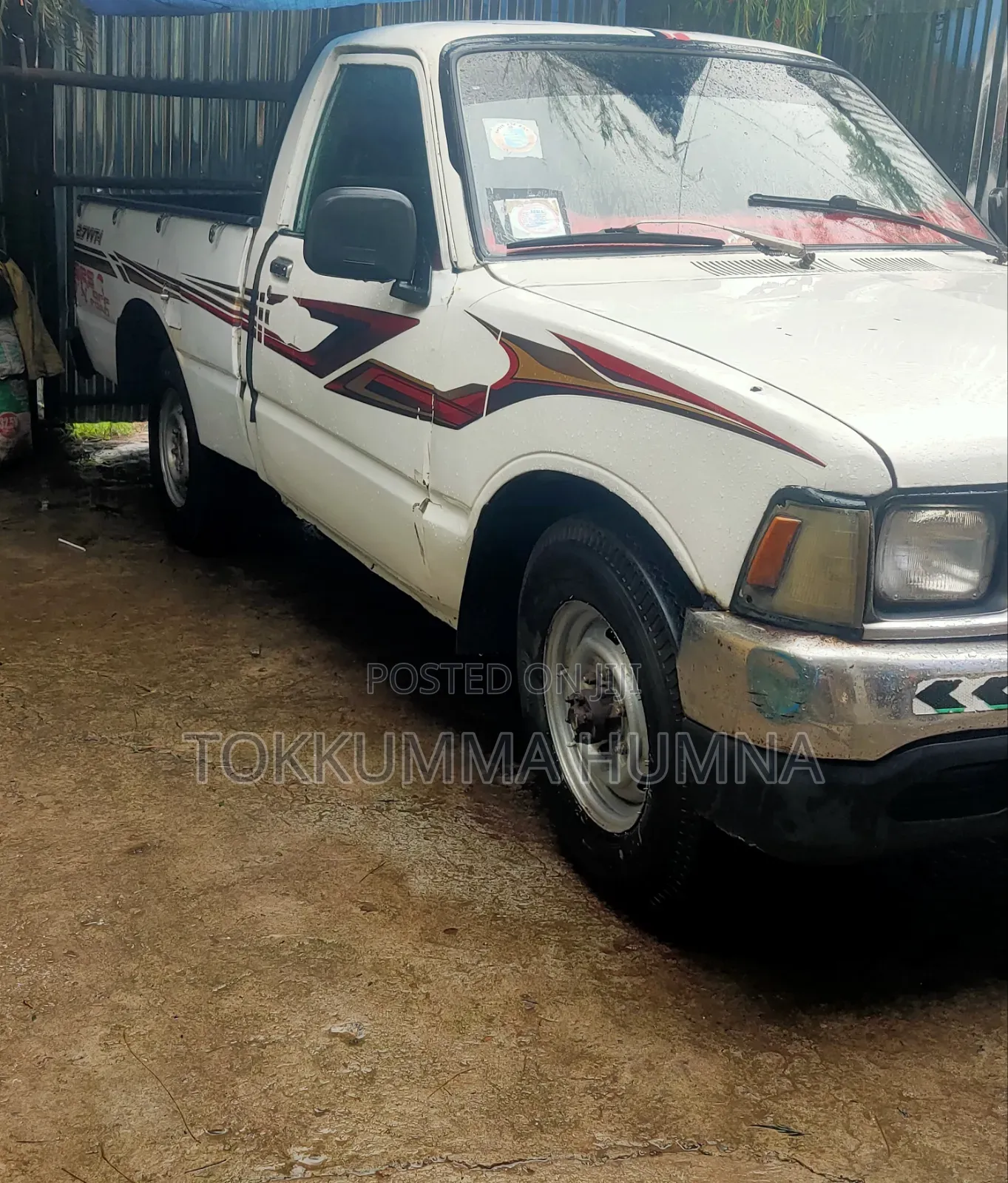 Isuzu KB 1987 White