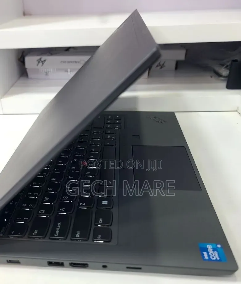 New Laptop Lenovo ThinkPad T14 16GB Intel Core i5 SSD 512GB