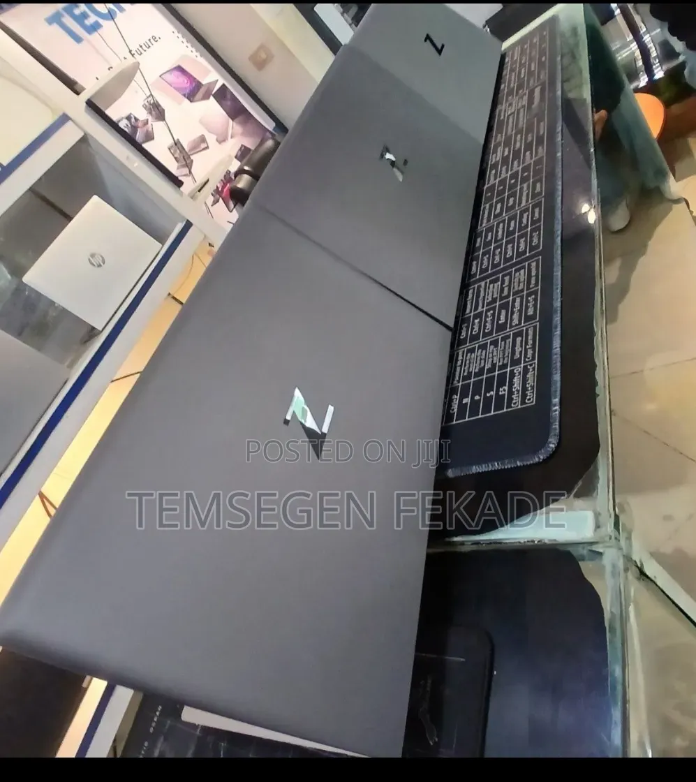 New Laptop HP ZBook Studio G8 16GB Intel Core i7 SSD 512GB