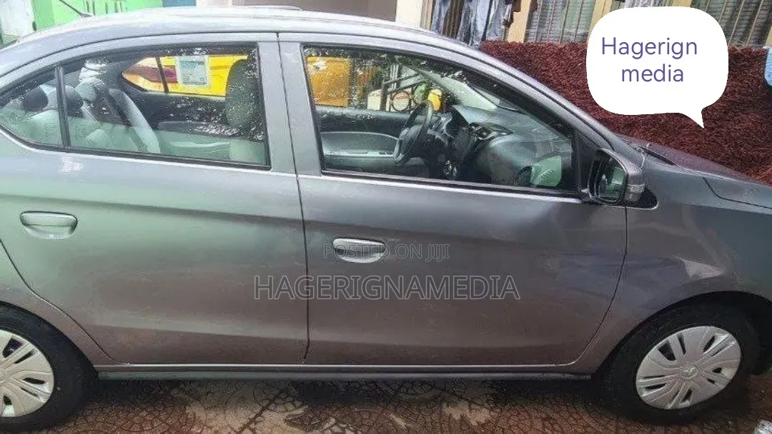 Mitsubishi Attrage 2022 Gray