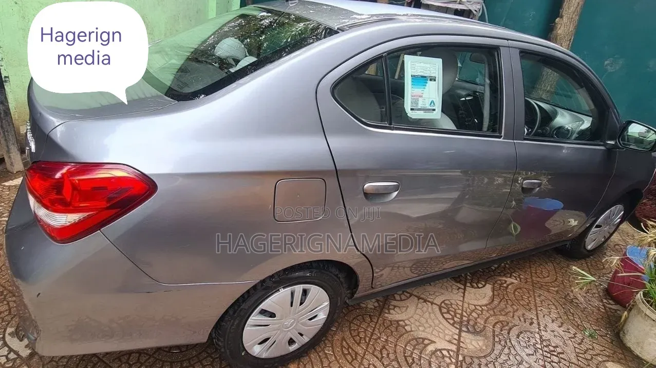 Mitsubishi Attrage 2022 Gray
