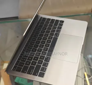 New Laptop Apple MacBook Pro 2019 16GB Intel Core i5 SSD 256GB