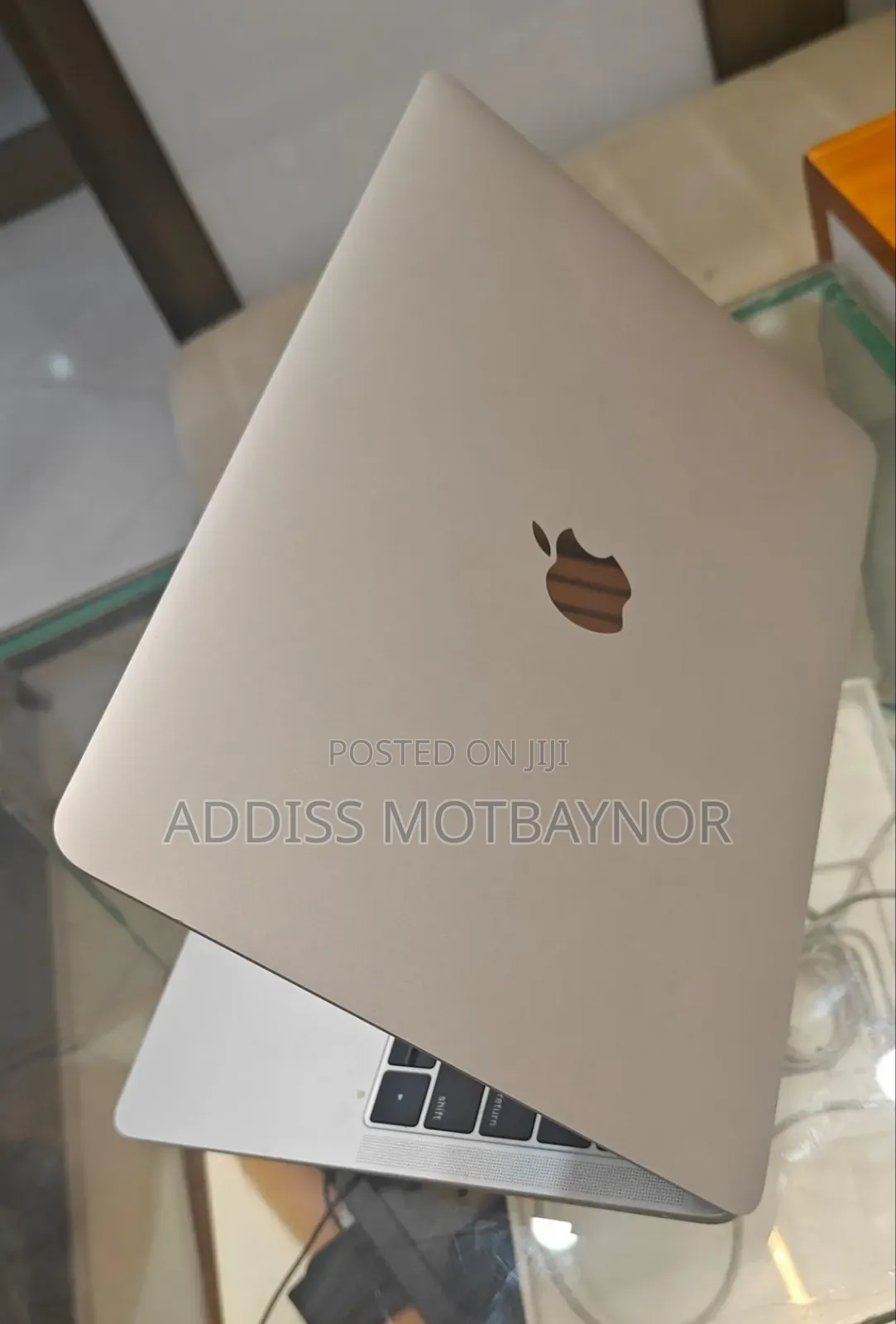 New Laptop Apple MacBook Pro 2019 16GB Intel Core i5 SSD 256GB