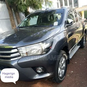 Toyota Hilux 2017 Gray