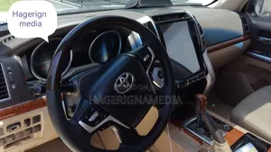 Toyota Land Cruiser 2015 Silver